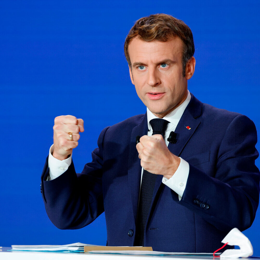 09MACRON-mobileMasterAt3x.jpg
