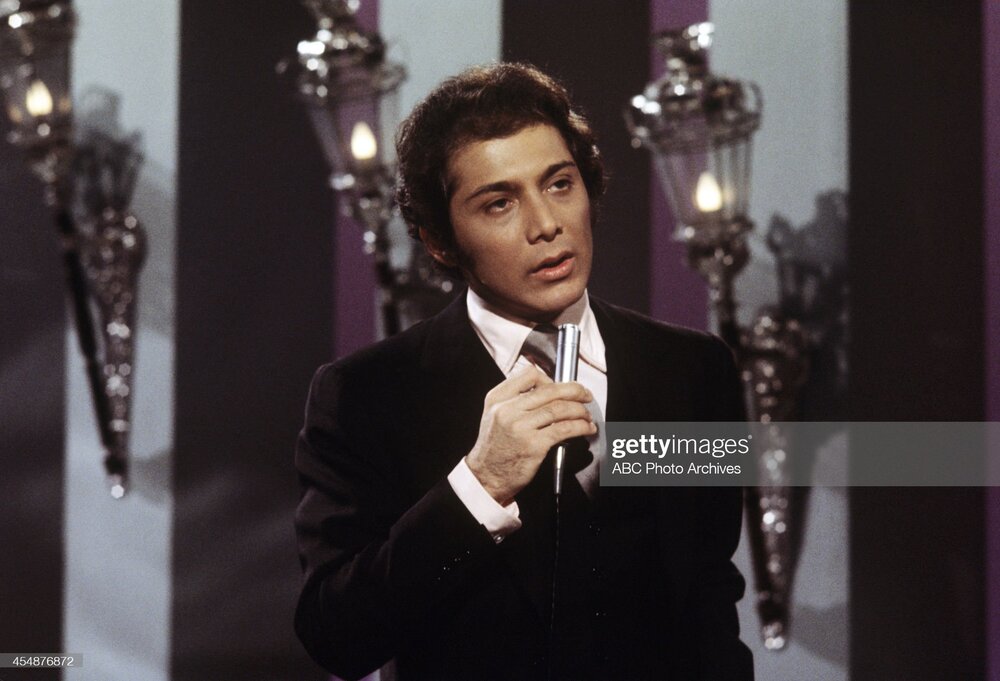 -17-1969-paul-anka-picture-id454876872?s=2048x2048.jpg
