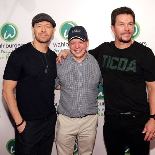 25-wahlburgers-wahlbergs.w529.h529.jpg
