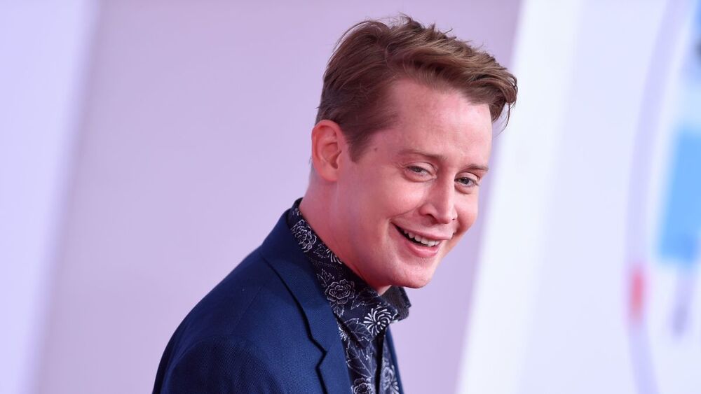 6182816-macaulay-culkin-american-music-awards-2018.jpg