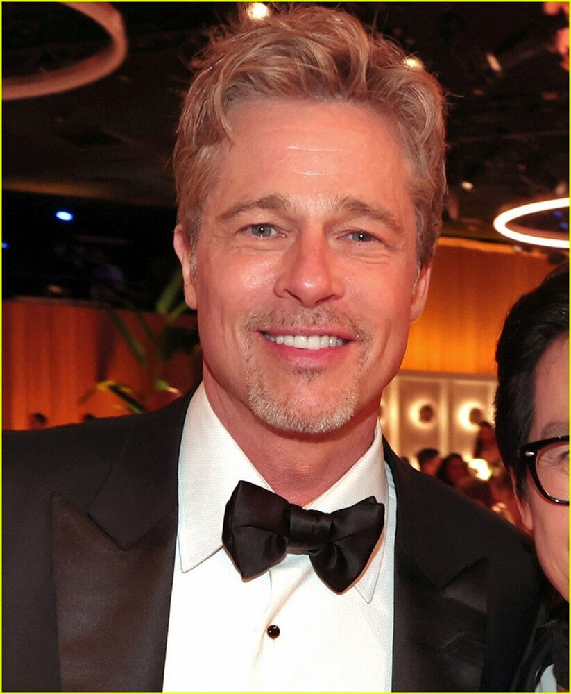 brad-pitt-at-golden-globes-2023-04.jpg