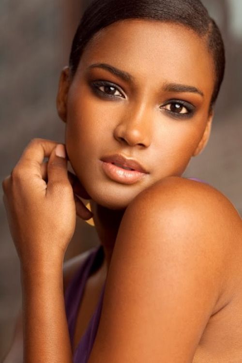 Leila Lopes Angola beautiful Black woman