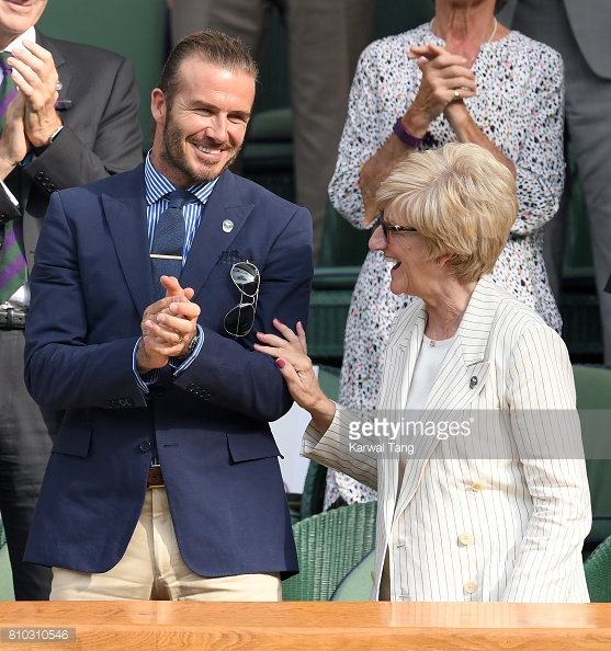 David-Beckham-with-his-mother-Wimbledon-2017.jpg
