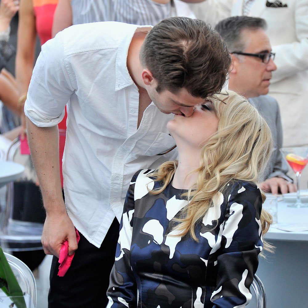 Emma-Stone-Andrew-Garfield-Peace-Love-Cure.jpg