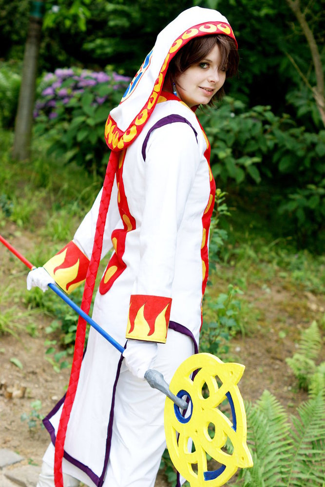 final_fantasy_x_2_cosplay__yuna__white_mage__by_yuzelzuzel-d8yjkyi.jpg