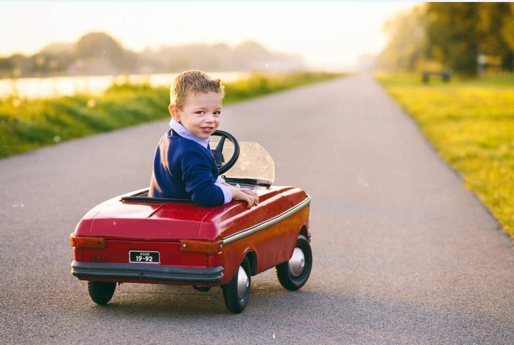 kid-driving-car.jpg