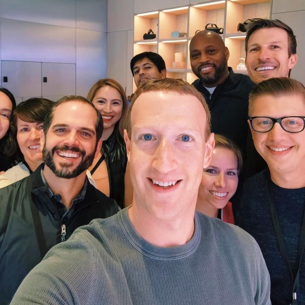 mark-zuckerberg-selfie.jpg