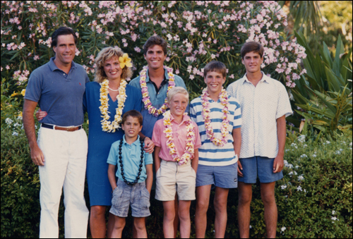 Mitt_Ann_Romney_Family_Hawaii.jpg