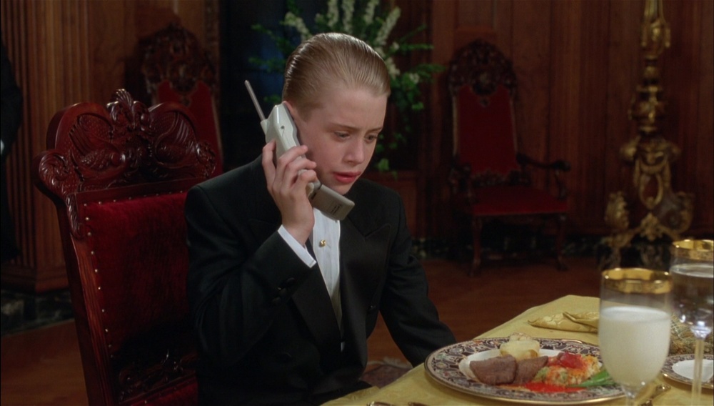 ola-Phone-used-by-Macaulay-Culkin-in-Richie-Rich-2.jpg