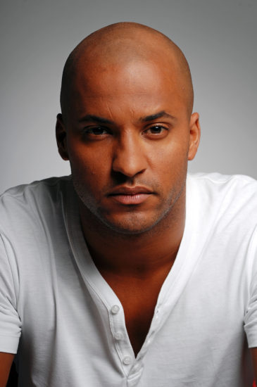 Ricky-Whittle-at-James-Lincoln-Photoshoot-2011-ricky-whittle-40547002-365-550.jpg