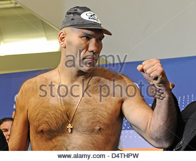 schen-herausforderer-david-haye-werden-fur-den-titel-am-07-november-box-foto-armin-weigel-d4thpw.jpg