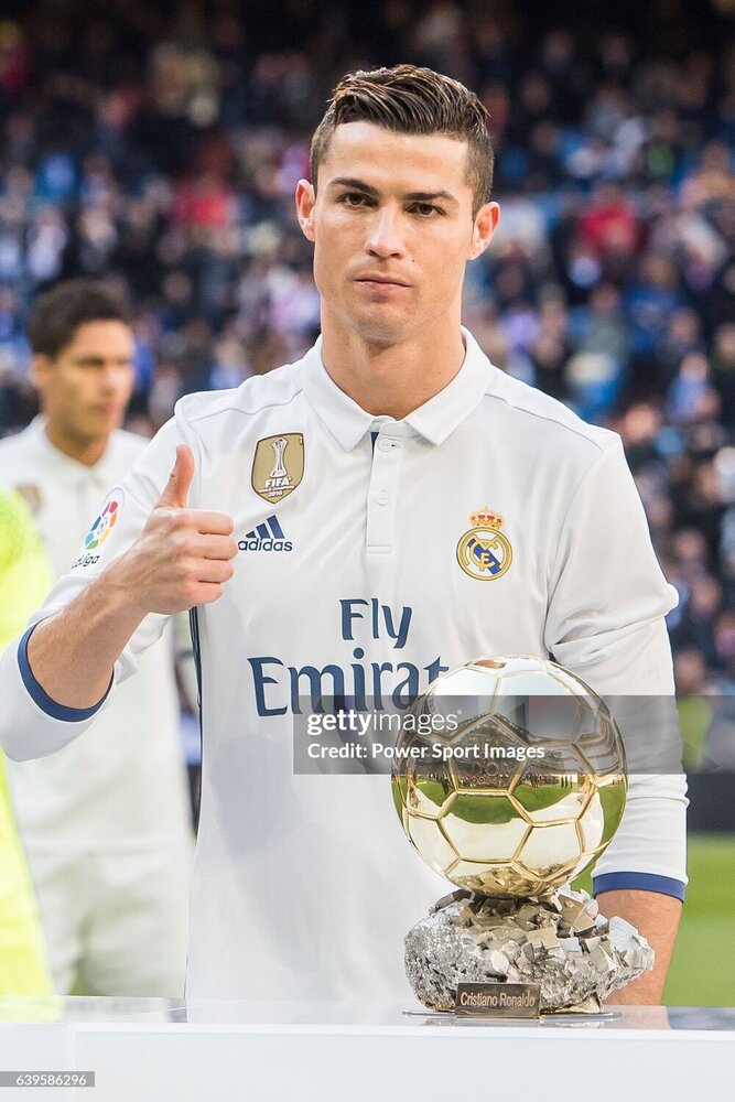 -shows-his-fourth-golden-ball-prior-to-the-la-liga.jpg