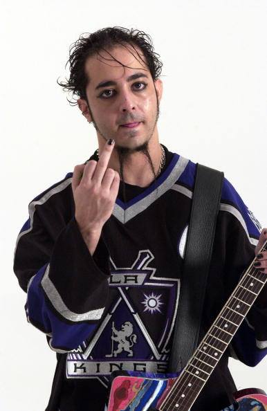 Hasil gambar untuk daron malakian