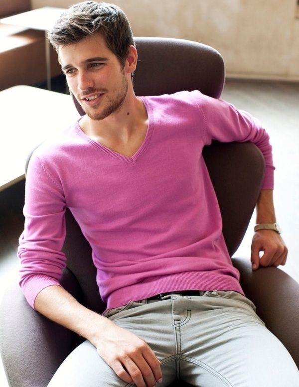 hot-pink-v-neck-sweater-grey-skinny-jeans-beige-watch-original-10091.jpg