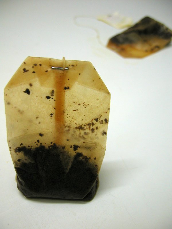 Two_used_tea_bags.jpg