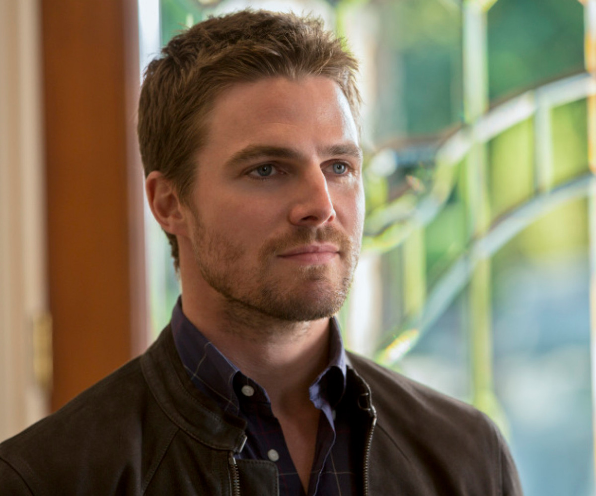 stephen-amell-as-oliver-queen.jpg