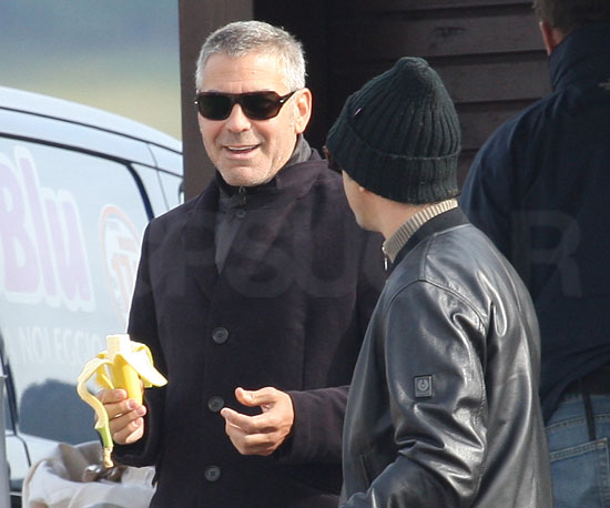 Slide-Photo-George-Clooney-Eating-Banana-Italy.jpg